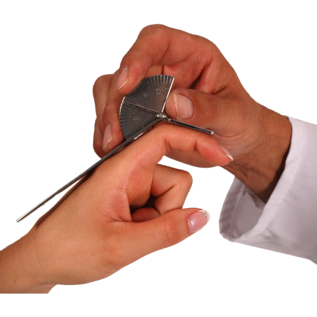 Anwendungsbild: Finger Goniometer misst Fingerbeweglichkeit an einer Hand.