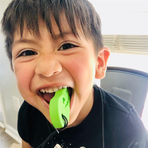 ARK Kauhalskette Dino