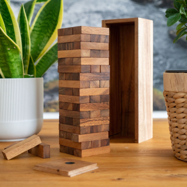 Wackelturm aus Holz Anwendung