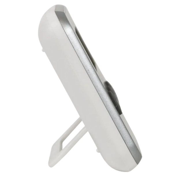 Detailaufnahme 2: TimeTEX Zeitdauer-Uhr "Digital" compact in Rückansicht mit Magnet, Aufhängung und Standfuß