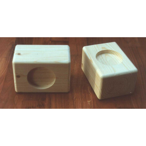 Bett- und Möbelerhöher aus Holz mit 7 cm Erhöhung und rundem Loch für passende Möbelbeine