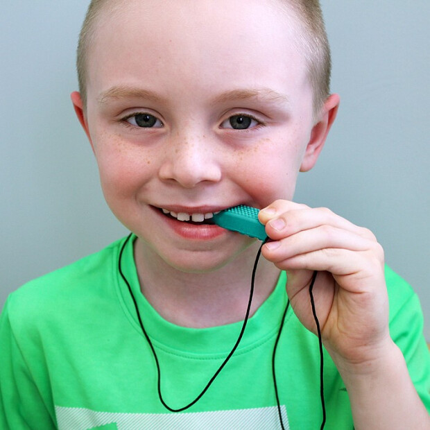 ARK Kauhalskette Brick texturiert mittel - türkis